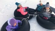 Enfants qui glisse - journal des citoyens